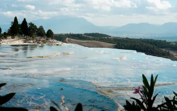 Terrasses blanches et bassins de Pamukkale